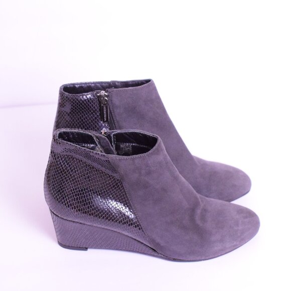 Aquatalia Womens Italian Judith Suede Classic Snake Print Ankle Wedge Bootie 7.5 - Picture 2 of 9
